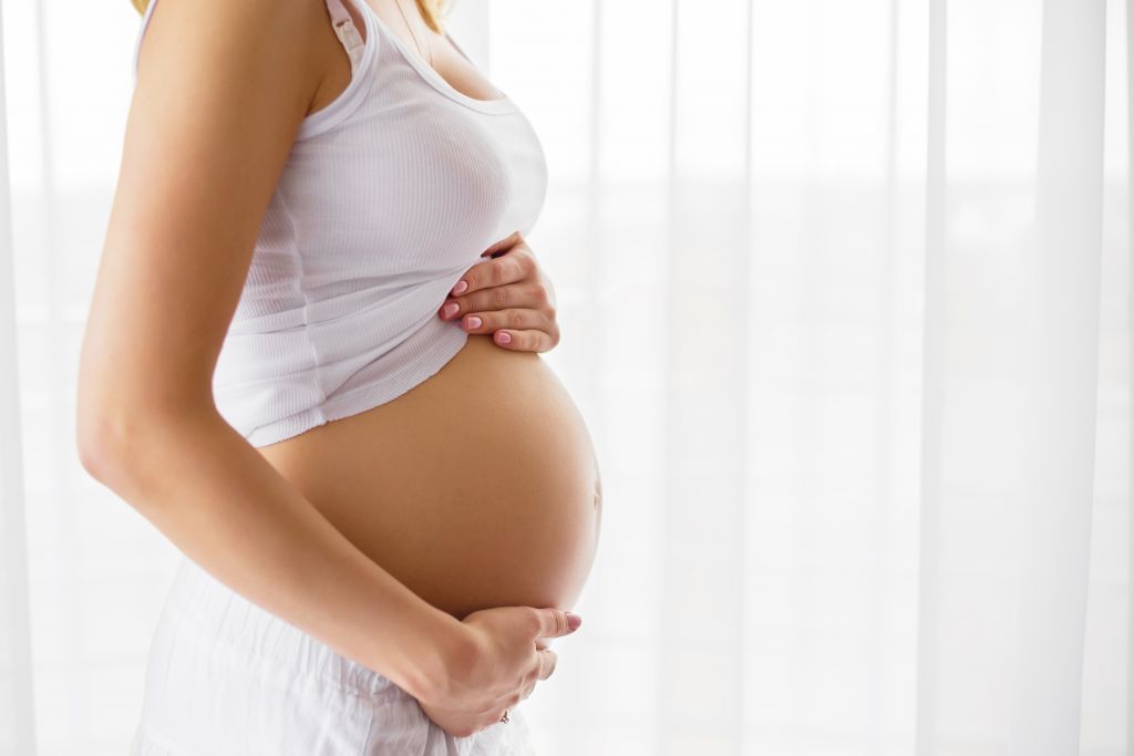 Μελέτη: Οι επιπτώσεις του κοροναϊού στην εγκυμοσύνη