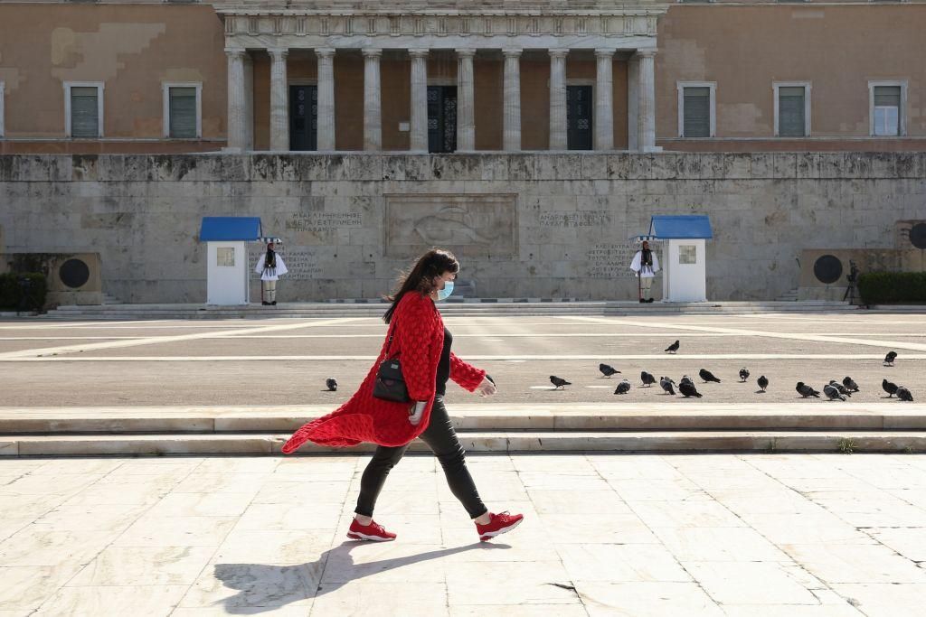 Κοροναϊός: Εξαιρετικά ρευστή η κατάσταση στην Αττική – Όλο και πιο κοντά στην «μάσκα παντού»