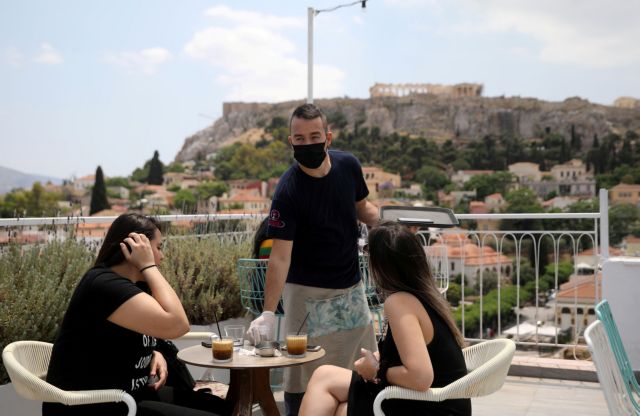 Έρευνα ΔιαΝΕΟσις: Τι λένε οι Έλληνες για το εμβόλιο κατά του κοροναϊού