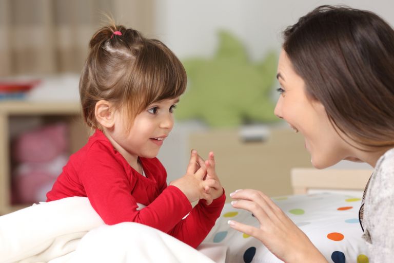 Τρόποι να ενθαρρύνετε το εσωστρεφές παιδί σας | vita.gr