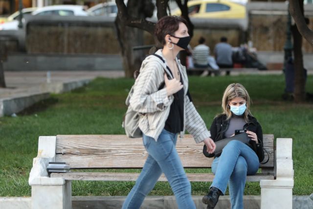 Δερμιτζάκης: Μάσκα παντού κι απαγόρευση κυκλοφορίας τουλάχιστον μέχρι τον Φεβρουάριο | vita.gr