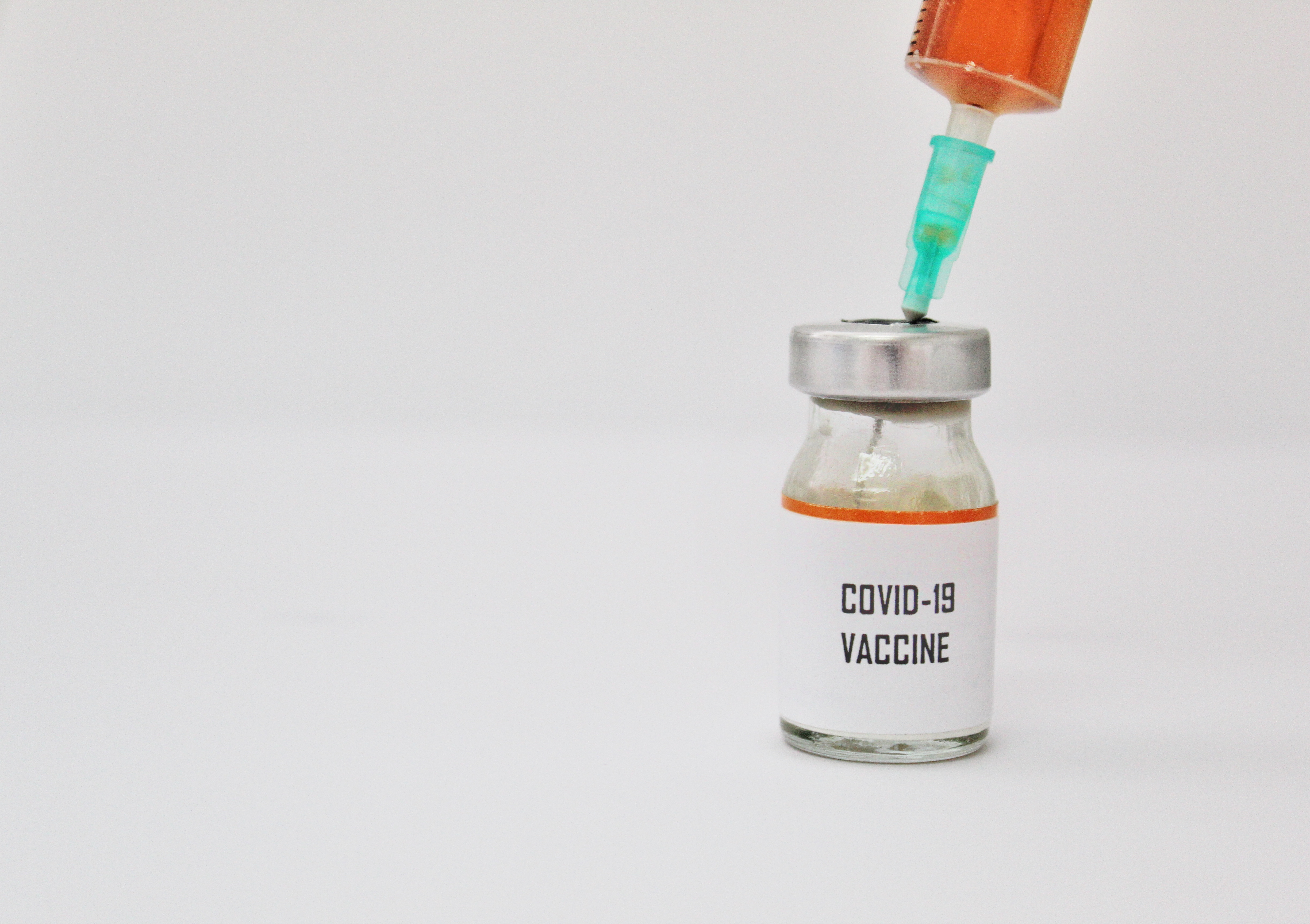 Εμβόλιο κατά κοροναϊού: Πόσο θα κοστίσει – Ποιοι θα το πάρουν πρώτοι