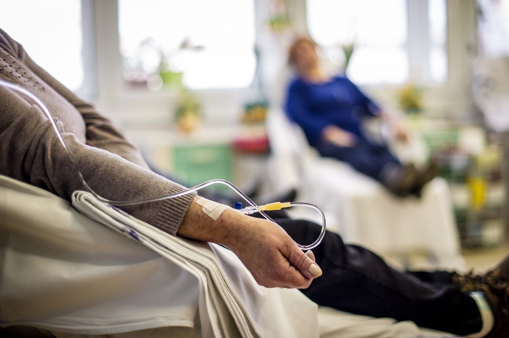 Κοροναϊός: «Μπλοκάρει» την ασφαλή πρόσβαση ογκολογικών ασθενών στις δομές υγείας