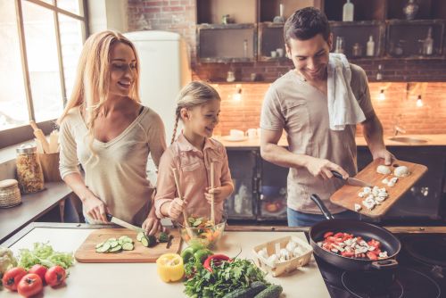 Οικογενειακό δείπνο: Γιατί αξίζει να το προσπαθήσουμε;