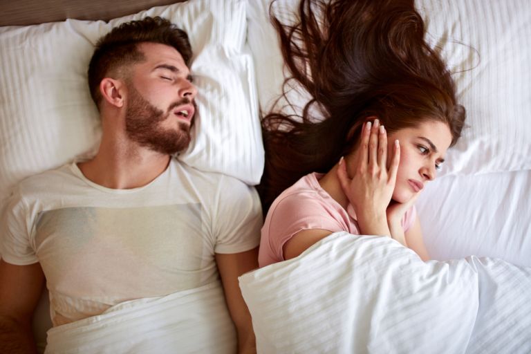 «Διαζύγιο ύπνου» : Μήπως μπορεί να σώσει τη σχέση σας; | vita.gr