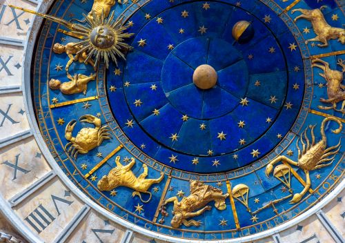 Oι αστρολογικές προβλέψεις της ημέρας από την Βίκυ Παγιατάκη