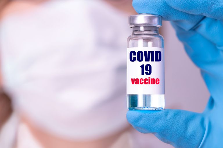 Εμβόλια κατά του κοροναϊού: Αποτελεσματικότητα σε ευπαθείς και ηλικιωμένους | vita.gr