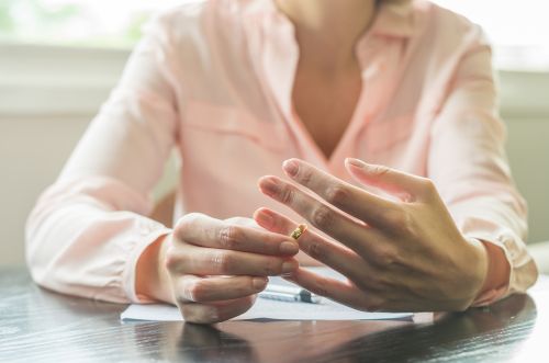 Νέα έρευνα: Το διαζύγιο μπορεί να έχει άμεσες επιπτώσεις στη σωματική και ψυχική υγεία