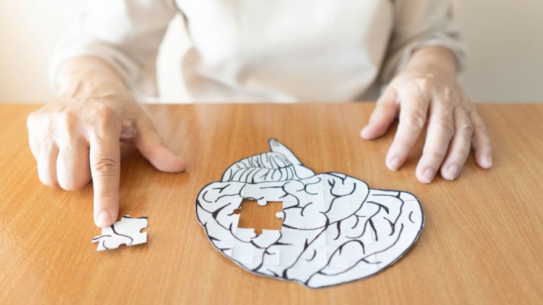 Που στρέφονται οι ελπίδες για θεραπεία της νόσου Αλτσχάιμερ | vita.gr