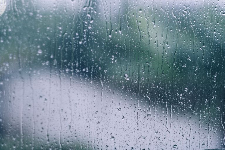 Καιρός: Βροχές και καταιγίδες και σήμερα | vita.gr