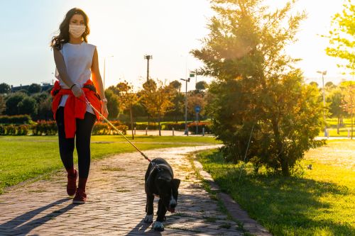 Twalking mood: Η βόλτα στο πάρκο «χαρίζει» ευεξία