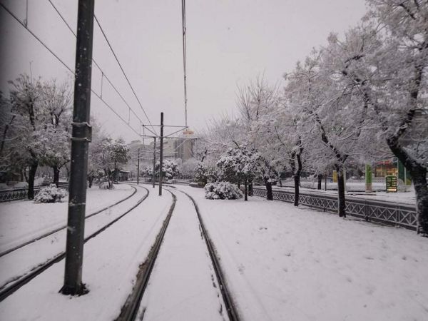 Xωρίς ρεύμα παραμένουν 7.000 νοικοκυριά στην Αττική