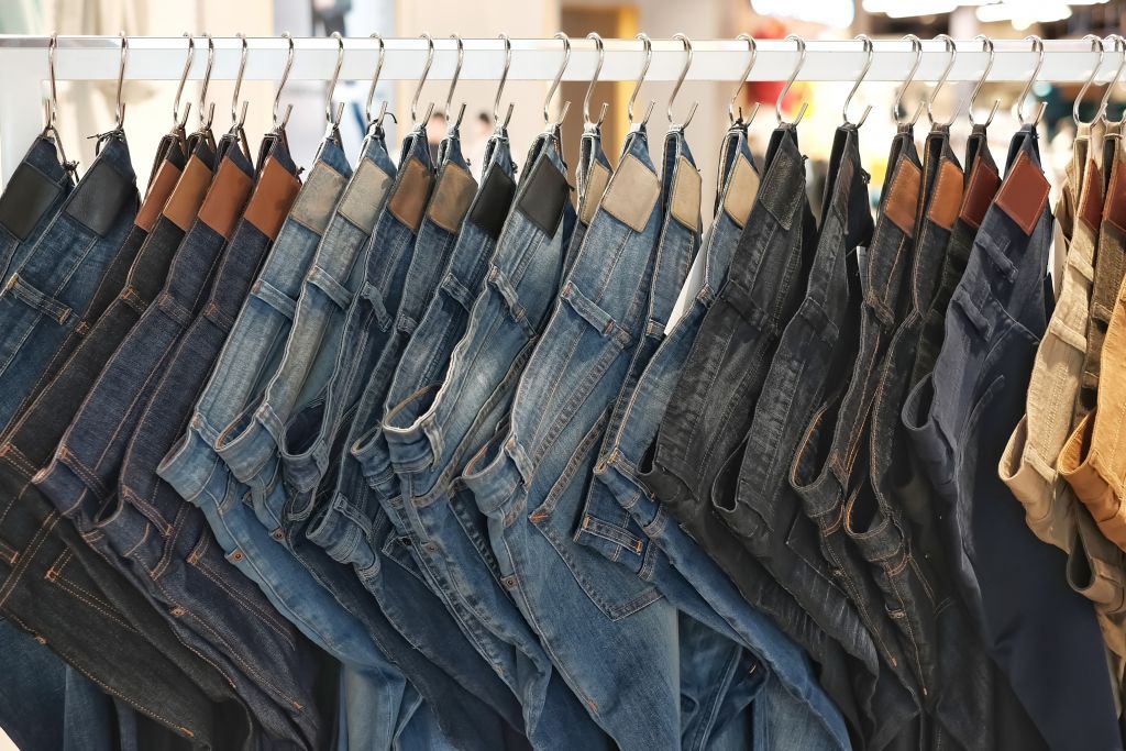 Jeans: Η νέα τάση που θα λατρέψετε