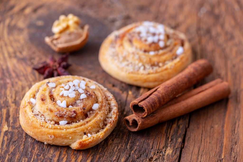 Kanelbullar: Σουηδικά γλυκίσματα κανέλας