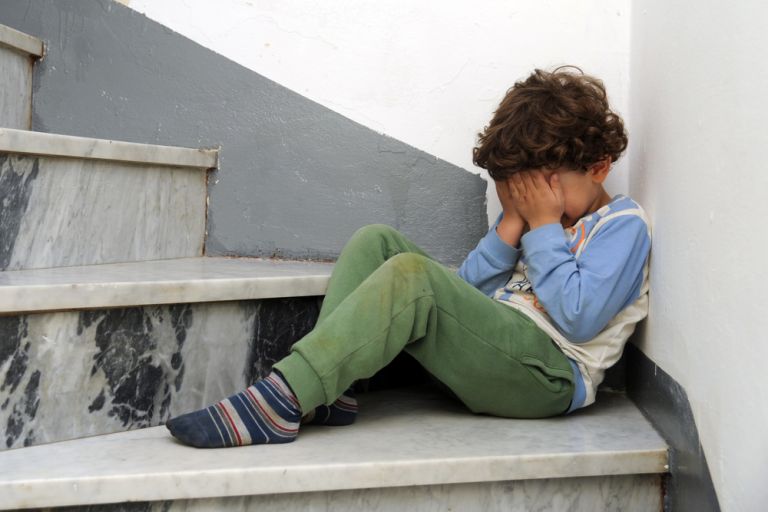 Στοιχεία – σοκ : Αυξήθηκε η βία κατά των παιδιών | vita.gr