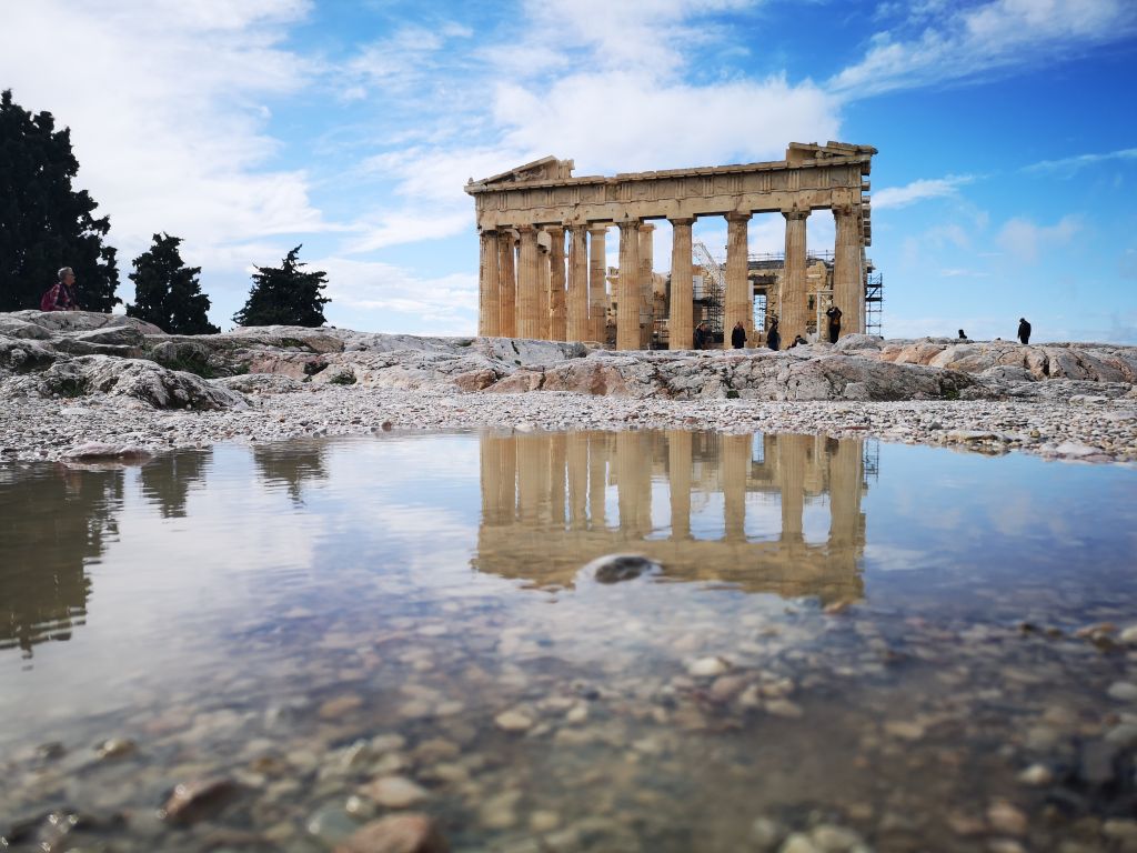 Καιρός: Βροχές και τοπικές καταιγίδες