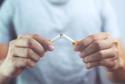 Η πανδημία «πάγωσε» τη διακοπή καπνίσματος