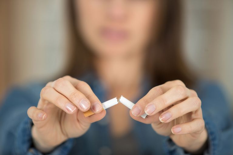 Κάπνισμα: Απλές ασκήσεις που σας βοηθούν να το κόψετε | vita.gr