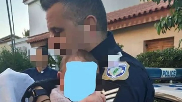 Γλυκά Νερά: Ραγίζει καρδιές η δημοσίευση του αστυνομικού που πήρε αγκαλιά το μωρό μετά τη δολοφονία