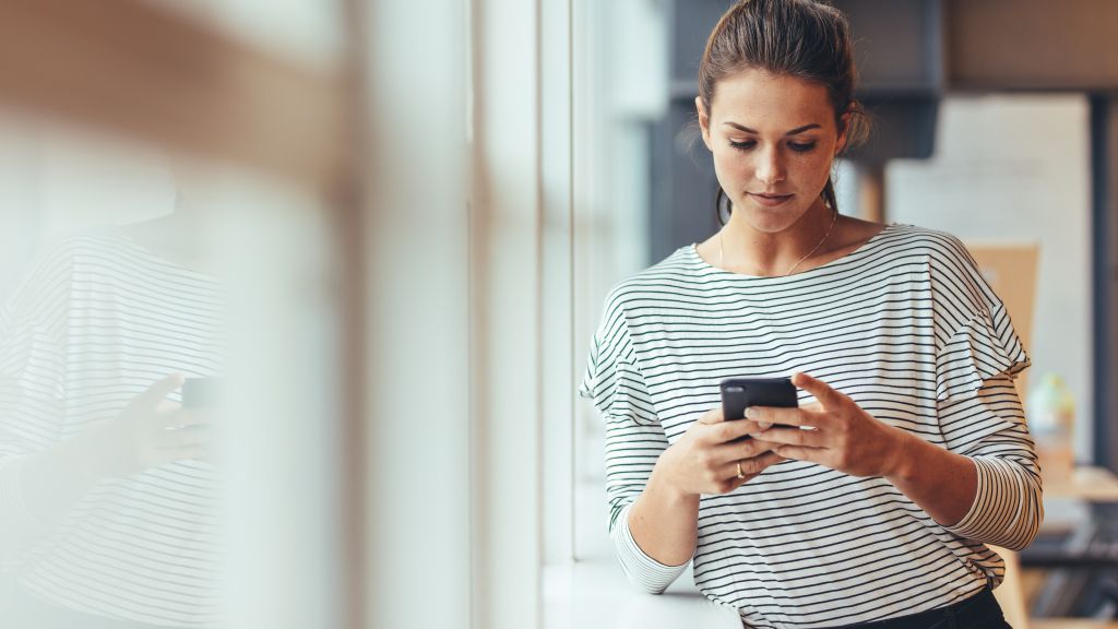 Ghosting: Γιατί σταμάτησε να απαντάει στα μηνύματα;