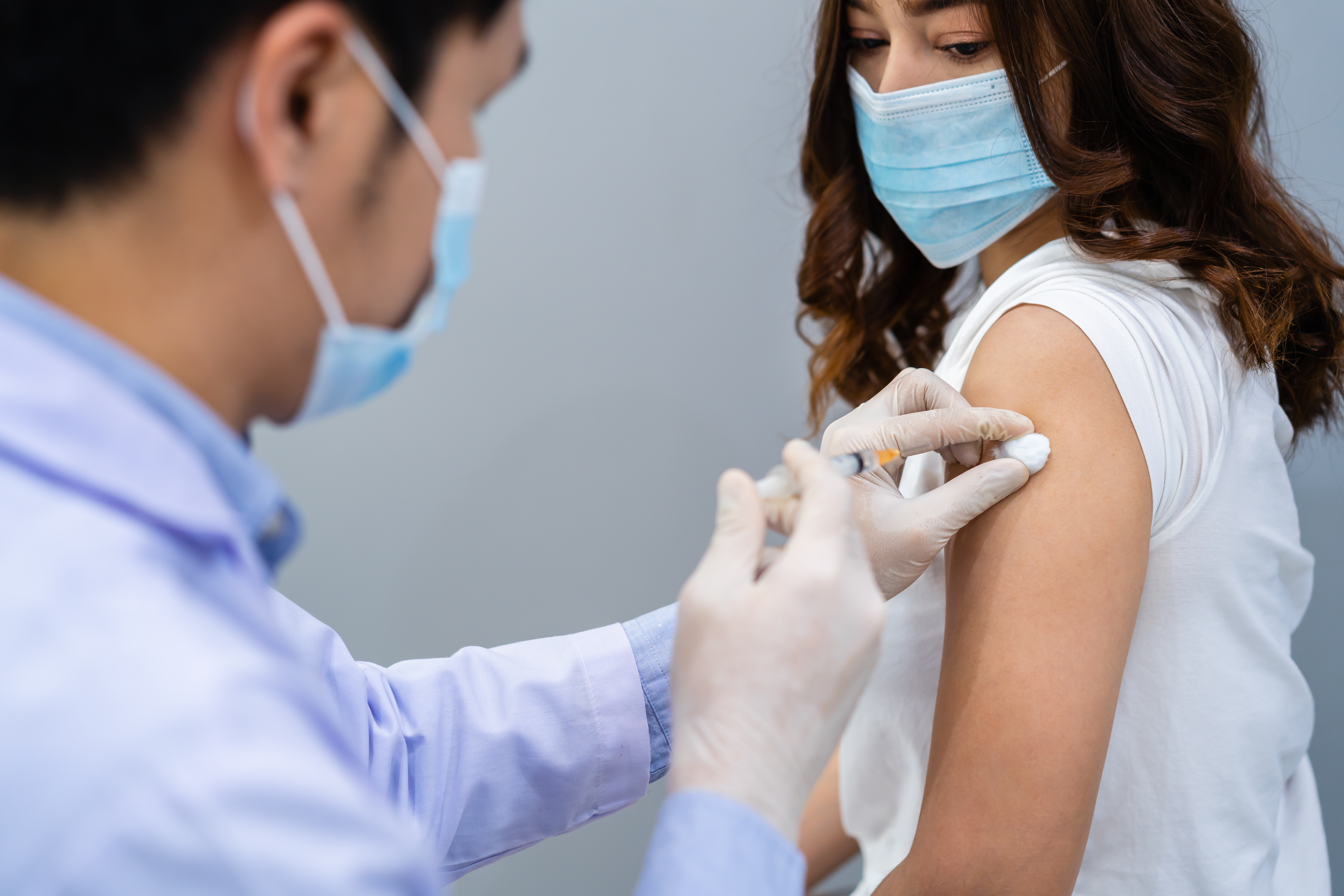 Υποχρεωτικός εμβολιασμός – Εκπνέει αύριο το βράδυ η προθεσμία