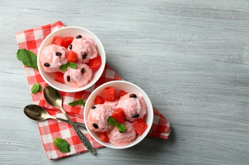 Παγωτό καρπούζι με τρία υλικά