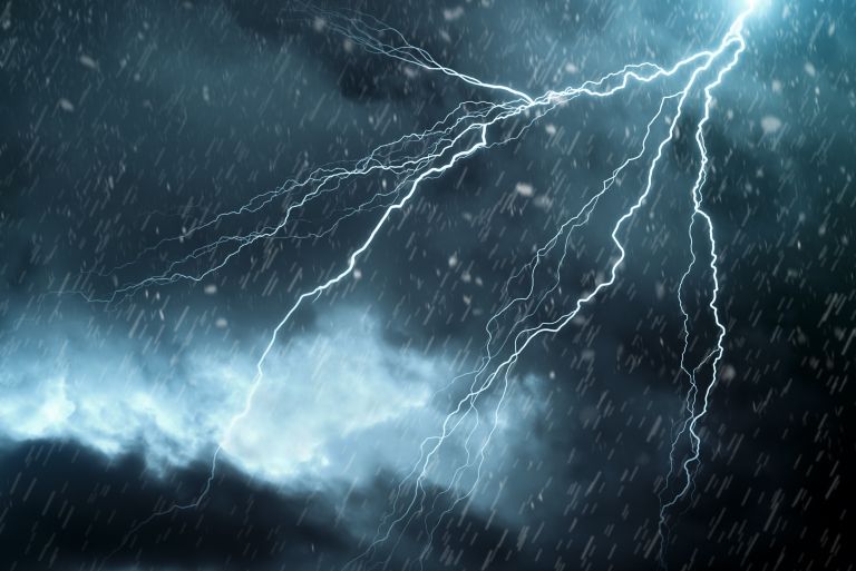 Καιρός: Βροχές, καταιγίδες και θύελλες σαρώνουν την χώρα | vita.gr