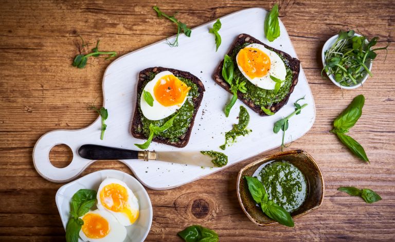 Αυγά στο πρωινό: Έτσι θα τα μαγειρέψετε για να διατηρήσουν τα θρεπτικά συστατικά | vita.gr