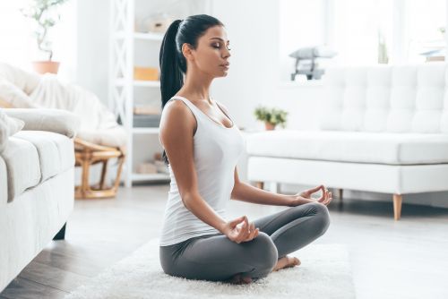 Restorative yoga για απόλυτη χαλάρωση