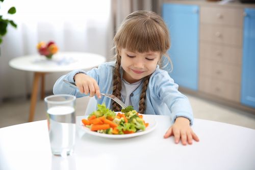 Πώς θα καλλιεργήσετε στο παιδί σωστές διατροφικές συνήθειες