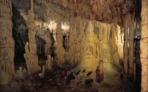 Ας γνωρίσουμε το σπήλαιο της Αλιστράτης