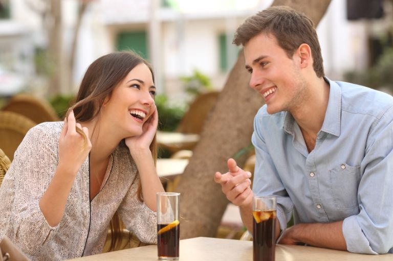 Dating: Τα πάνω κάτω έχει φέρει ο… εμβολιασμός