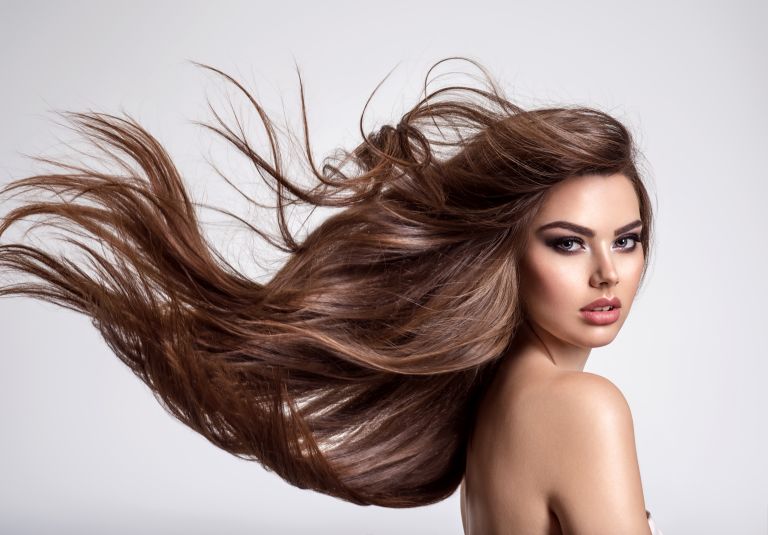 Έτσι θα επαναφέρετε την λάμψη στα μαλλιά σας | vita.gr