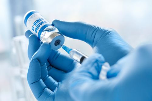 Διστακτικοί στο εμβόλιο – 4 βήματα για γόνιμο διάλογο