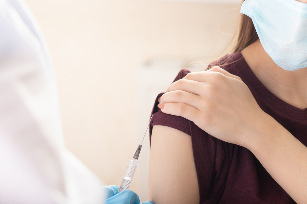 «Κλείδωσε» ο εμβολιασμός των εφήβων: Πότε ανοίγει η πλατφόρμα για τα ραντεβού