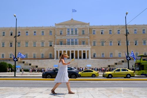 Καιρός: Έρχεται τελικά καύσωνας – Μέχρι και 40 βαθμούς η θερμοκρασία