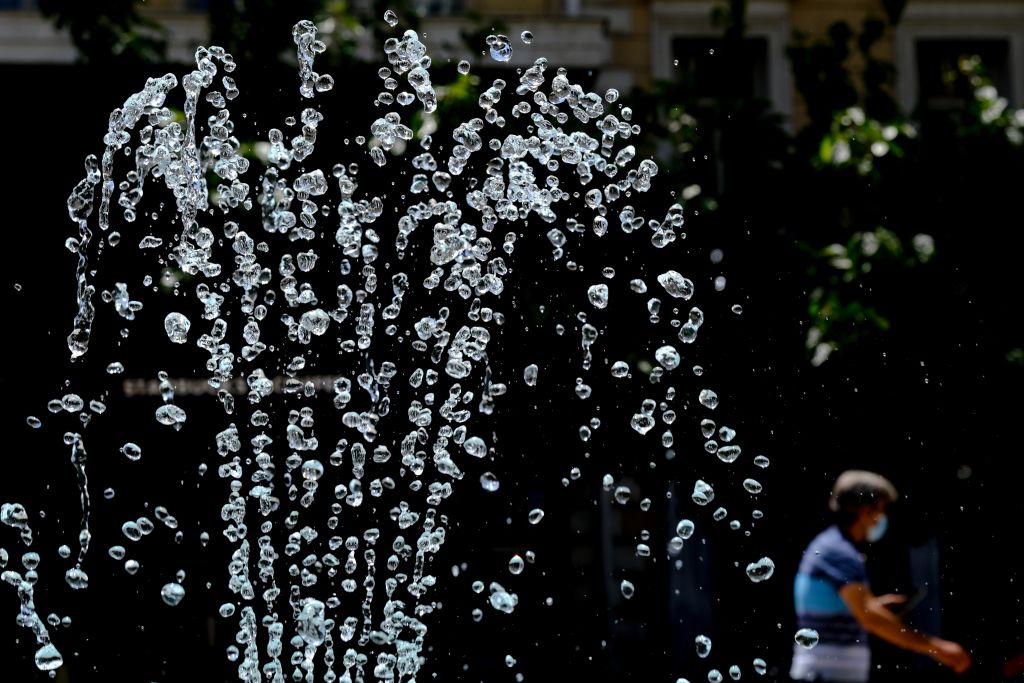 Καιρός: Συνεχίζεται ο καύσωνας - Στους 39 βαθμούς η θερμοκρασία