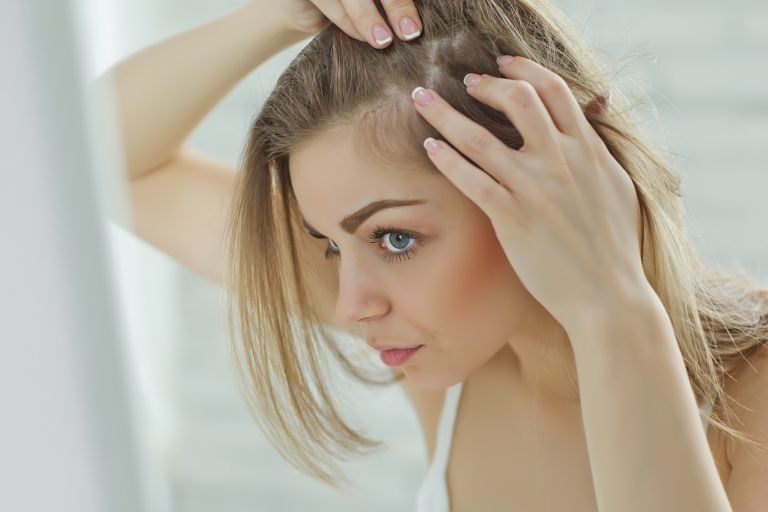 Μαλλιά: Τι να κάνετε για να μην τα χάσετε | vita.gr