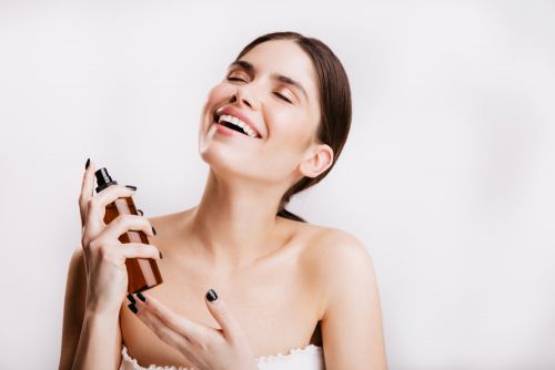 Face Mist: 6 τρόποι για να το χρησιμοποιούμε