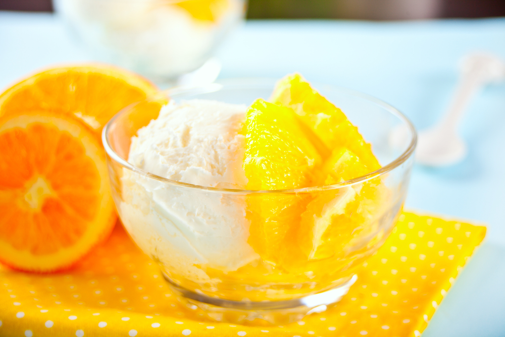 Παγωτό πορτοκάλι με βελούδινη υφή