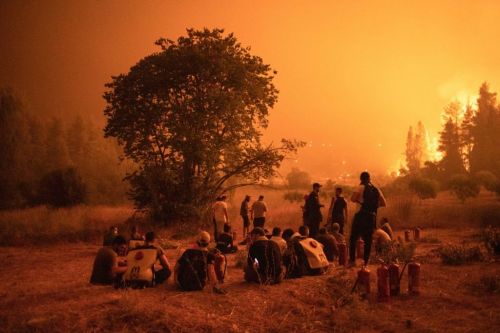 Φωτιές – Η βιβλική καταστροφή της Εύβοιας στους «New York Times» – Δείτε το συγκλονιστικό πρωτοσέλιδο