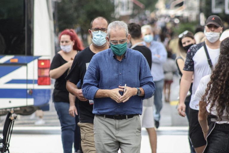 Κορωνοϊός - Τα χειρότερα δεν τα έχουμε δει ακόμη, προειδοποιεί ο καθηγητής Τζανάκης