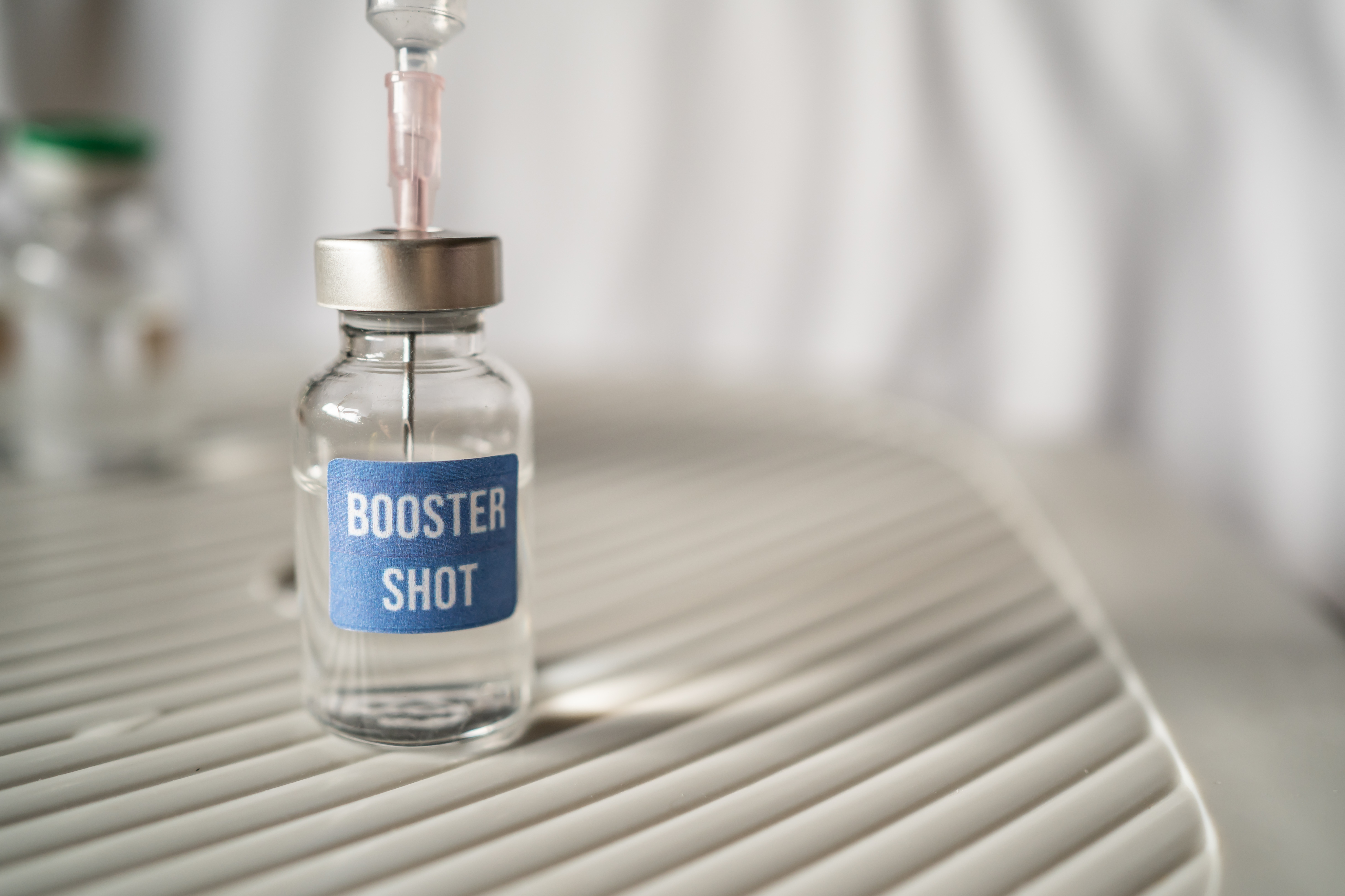 Covid: Πόσο προστατεύει τελικά η τρίτη δόση του εμβολίου;