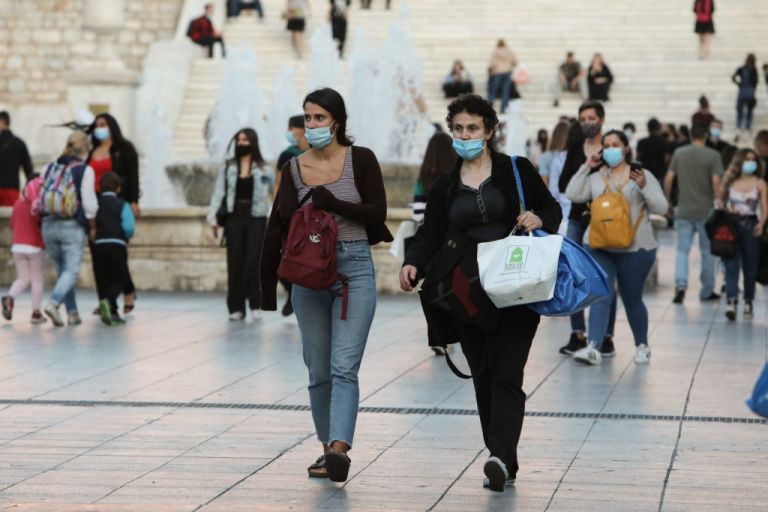 Μόσιαλος – Η πανδημία θα διαρκέσει μέχρι το τέλος του 2022 | vita.gr