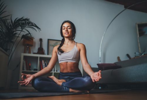 Απογευματινή ρουτίνα yoga για καλύτερο ύπνο