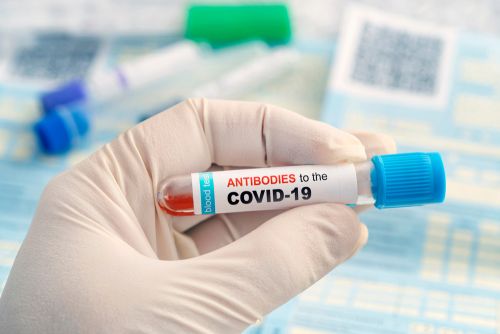 Κορωνοϊός – Τι συμβαίνει με τα αντισώματα πλήρως εμβολιασμένων που νόσησαν