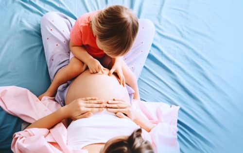 Πώς και πόσο διαφέρει η δεύτερη εγκυμοσύνη από την πρώτη;