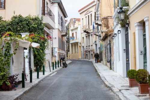 Κορωνοϊός – «Όχι» σε lockdown επιμένει η κυβέρνηση παρά την Όμικρον