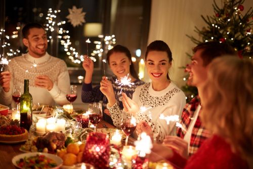 Χριστούγεννα στη «σκιά» της Όμικρον – 5 tips για να μην «χαλάσει» το γιορτινό τραπέζι