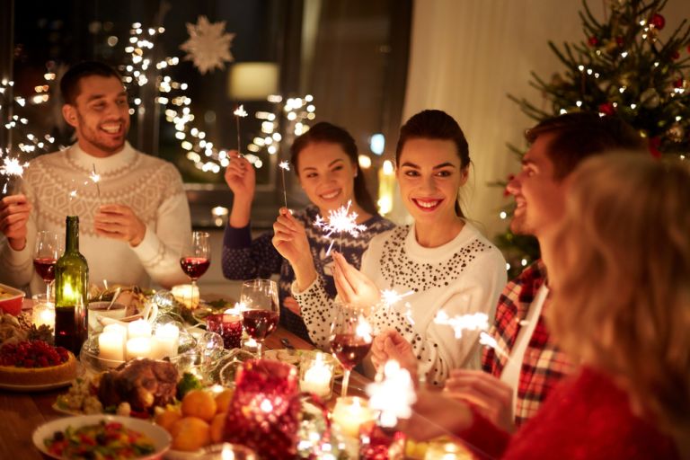 Χριστούγεννα στη «σκιά» της Όμικρον – 5 tips για να μην «χαλάσει» το γιορτινό τραπέζι | vita.gr